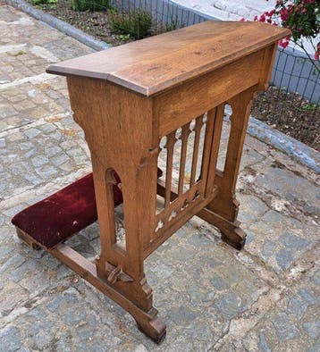 Prie Dieu néo gothique - 85 cm - Bois, Velours - 1900-1910, Antiquités & Art