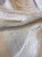Spectaculair snit van uiterst zachte beige-creme vacht,