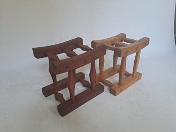Kruk (2) - Hout - Brutalistisch /Wabi-Sabi