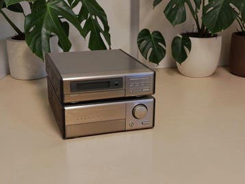 Denon - D-100 (componenten: UTU-100, UPA-100) Solid state, Nieuw