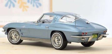 Norev 1:18 - Voiture miniature - Chevrolet Corvette C2 1963