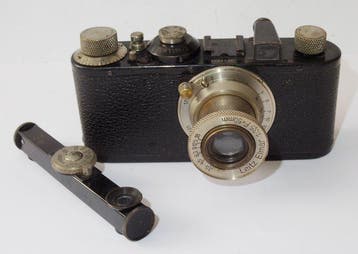 Leica I black - 1930 - with nickel Elmar 3.5/5cm lens and