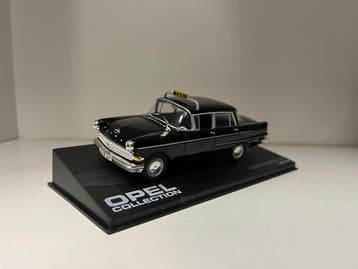 IXO 1:43 - Modelauto (4) - Opel capitan models