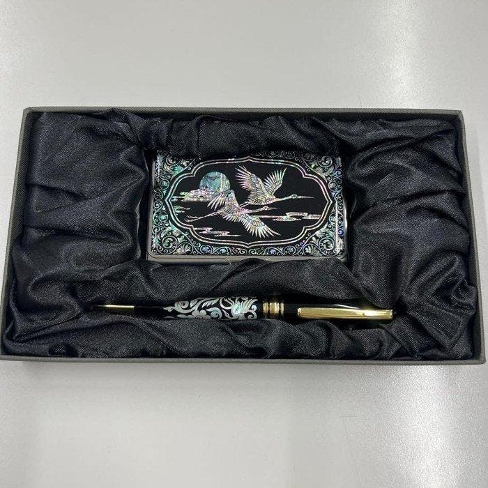 Korean Lacquerware Business Card Holder & Ballpoint Pen Set, Antiek en Kunst, Antiek | Speelgoed
