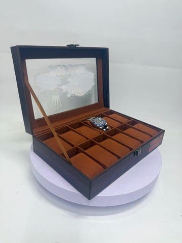 Vanessa Fodera (1981) - TIME IS MONEY - LUXURY WATCH BOX