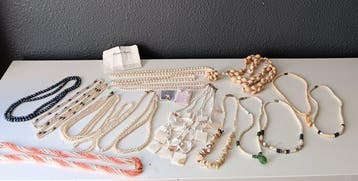 Collection thématique - Diverses perles, coquillages et