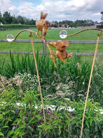 Ornement décoratif (2) - Belgique - Piquet de jardin