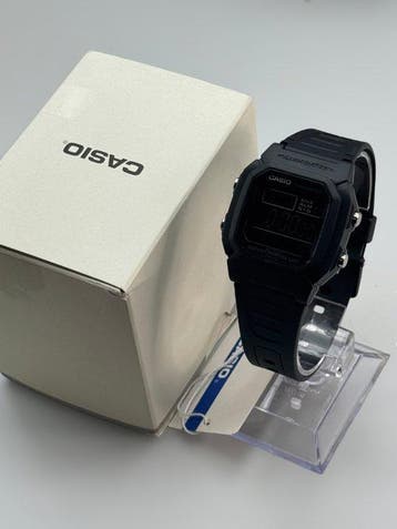 Casio Blackout Digital Watch – Negative Display – 100M Water, Nieuw