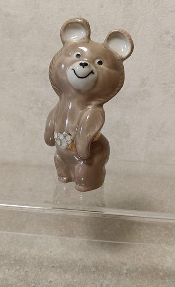 Dovbysh Porcelain Factory. Olympic Bear beeldjes. 2 stuks.