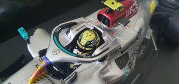 Minichamps 1:18 - Model sportwagen - Mercedes-AMG W13 E, Nieuw