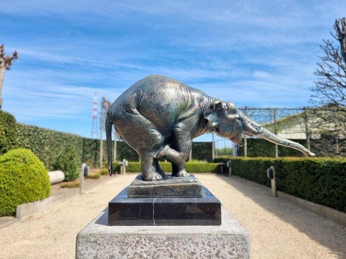 Beeldje - Bugatti - Marmer, Antiek en Kunst, Kunst | Designobjecten