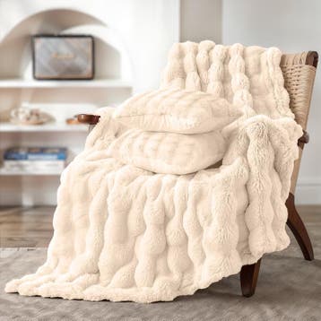 Plaid Pom Pom Fur avec 2 coussins - crème - 3 pièces | 150 x, Maison & Meubles, Verzenden, Neuf