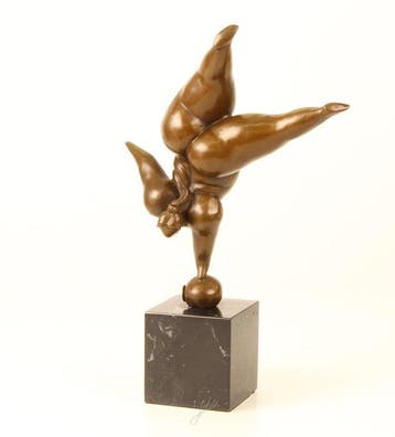 Beeld, Moderne acrobatische vrouw - 33.5 cm - Brons, Marmer