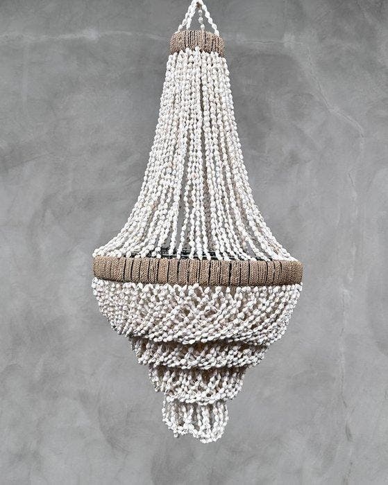 NO RESERVE PRICE - SL13 - Stunning Shell Chandelier /, Antiquités & Art, Art | Objets design