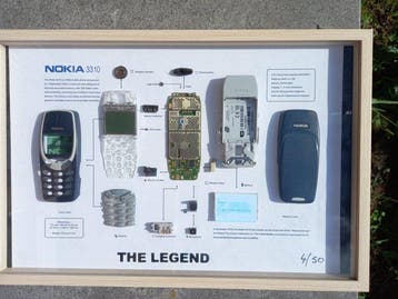 Nokia 3310 - framed, disassembled - Mobiele telefoon