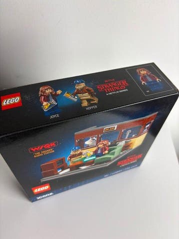 Lego Set - 40891 - Promotional, Stranger Things - WSQK Radio