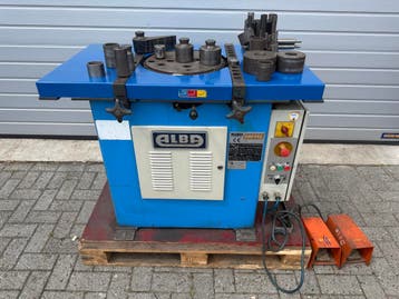 ALBA betonijzer buigmachine betonstaal buiger, Doe-het-zelf en Bouw, Gebruikt