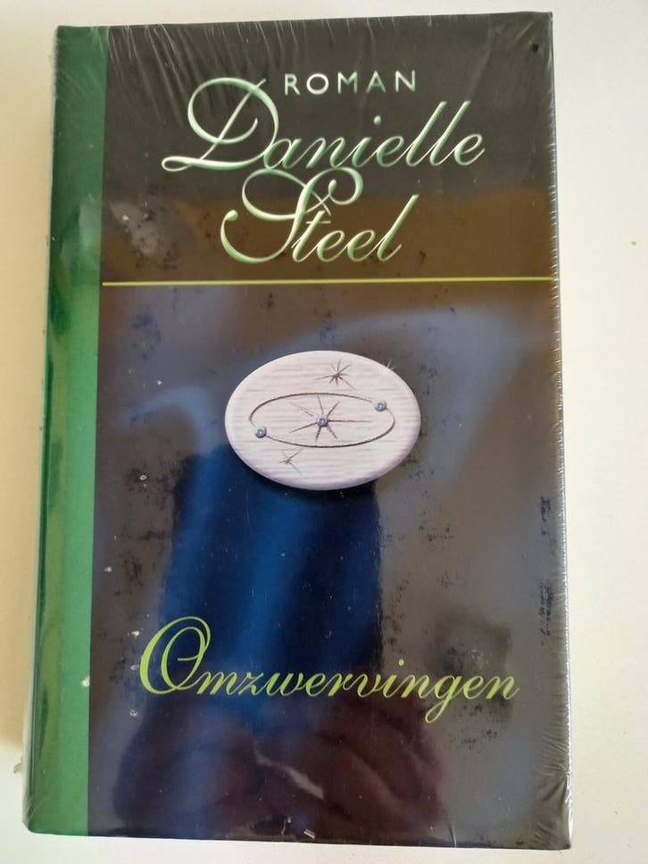 Omzwervingen - Danielle Steel 9789051088854 Danielle Steel, Boeken, Romans, Gelezen, Verzenden
