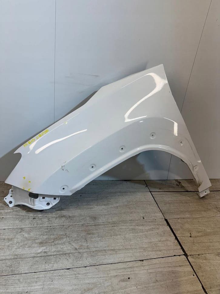 Toyota Yaris Cross linker voor spatbord, Auto-onderdelen, Carrosserie, Gebruikt, Verzenden