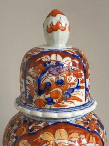 Antieke Japanse Imari porseleinen dekselvaas met