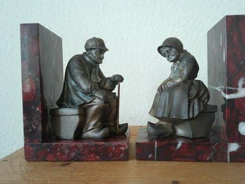 Figurine - FRANS BOERENECHTPAAR IN RUSTE (2) - Marbre,