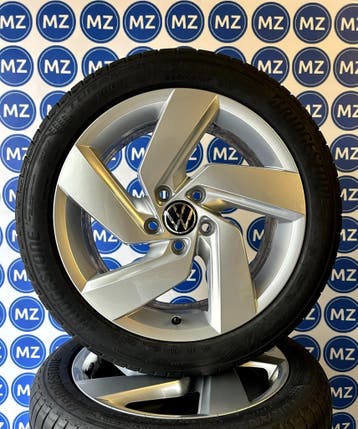 Volkswagen Golf 8 | 17 inch Demo Velgen + Banden, Auto-onderdelen, Banden en Velgen, Gebruikt, Verzenden, Banden en Velgen, 17 inch