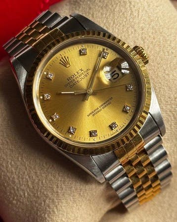 Rolex - Datejust - Champagne Factory Diamond Dial - S Serial