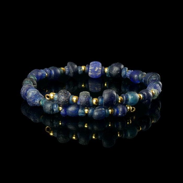 Oud-Romeins, Keizerrijk Armband met Romeinse blauwe glazen, Antiek en Kunst, Antiek | Overige Antiek