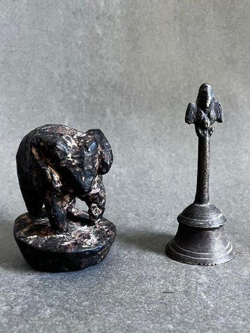 Bouchon pour lait et cloche rituelle - Bois, Bronze - Népal, Antiquités & Art