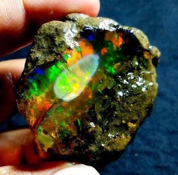 Opaal 471 karaat grote Ethiopische ruwe olie-opaal-monster -