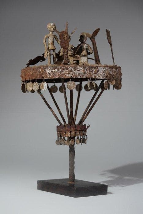 Een ijzeren sculptuur - Fon - Benin (Zonder minimumprijs), Antiek en Kunst, Kunst | Niet-Westerse kunst