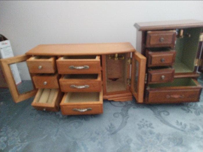 Vitrine (2) - Bois, Verre - Boite bijoux, Antiek en Kunst, Curiosa en Brocante