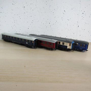 Märklin H0 - 42752 - Ensemble de wagons de passagers pour, Nieuw