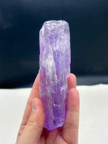 kunzite violette Cristal - Hauteur : 12 mm - Largeur : 35, Verzamelen