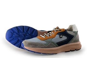 Australian Sneakers in maat 42 Beige, Kleding | Heren, Schoenen, Overige kleuren, Verzenden, Zo goed als nieuw, Sneakers