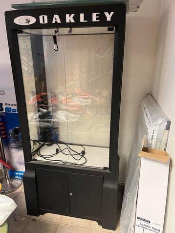 Vitrinekast - Aluminium - Oakley Glasses Retail Display