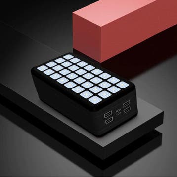 99.000mAh Powerbank met 4 Poorten - Ingebouwde Zaklamp -, Telecommunicatie, Verzenden, Nieuw, Stuff Certified®