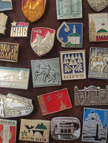 Themacollectie - Grote collectie vintage-insignes uit de