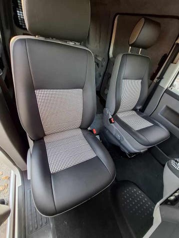 Volkswagen Transporter T5 T6. 2 stoelen super netjes met..., Auto-onderdelen, Ophalen of Verzenden, Gebruikt, Volkswagen