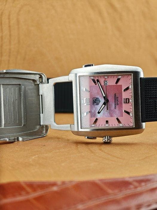 TAG Heuer - Tiger Woods Golf Watch – Rare Pink Dial –, Handtassen en Accessoires, Horloges | Antiek