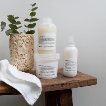 Davines LOVE Curl Shampoo, Bijoux, Sacs & Beauté, Beauté | Soins des cheveux, Verzenden, Shampoo of Conditioner
