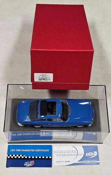 BBR 1:18 - Model sportwagen - Ferrari 330 GT 2+2 Open roof, Nieuw