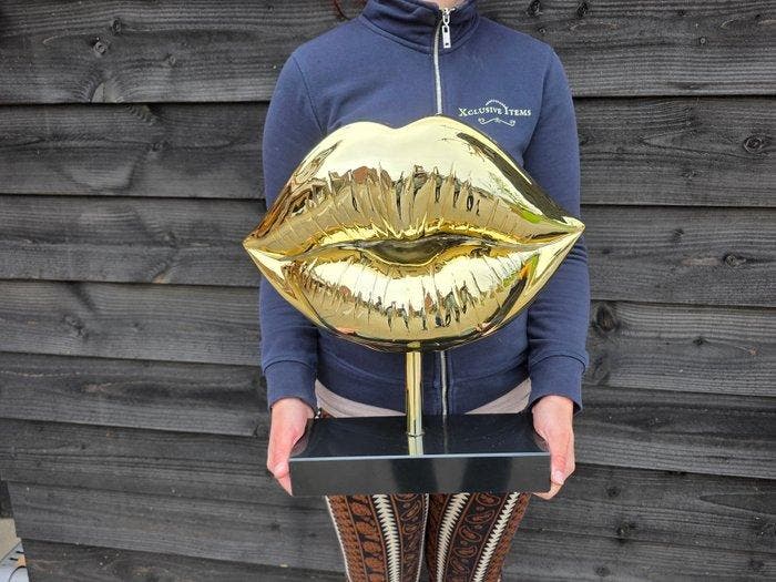 Decoratief ornament - Grote gouden lippen, Antiquités & Art, Art | Objets design