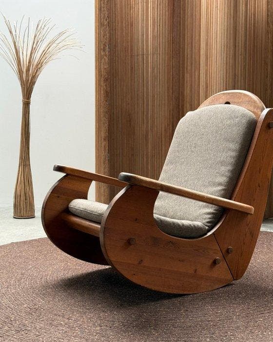 WASA - Schommelstoel - Vurenhout, Textiel, Antiek en Kunst, Antiek | Meubels | Stoelen en Sofa's