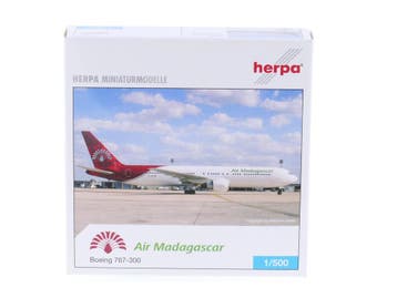 Schaal 1:500 Herpa 506083 Air Madagascar Boeing 767-300 R..., Ophalen of Verzenden, Gebruikt