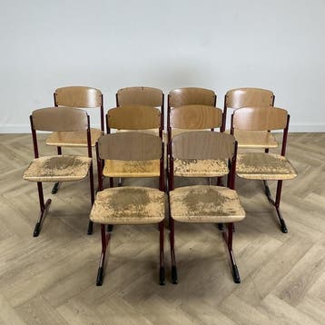 Eromes set van 10 schoolstoelen zithoogte 45 cm (blauwe, Huis en Inrichting, Gebruikt, Rood, Hout, Eén