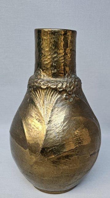 J. Proving (XX) - Vaas - Brons - sculpturale vaas, Nieuw