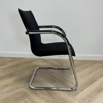 Ahrend vergaderstoel , zwart - chroom, Huis en Inrichting, Gebruikt, Zwart, Eén