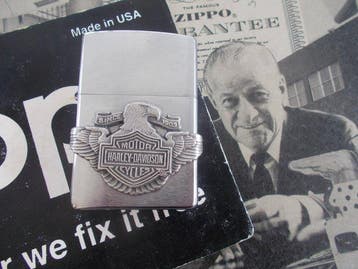 Zippo 1999 Harley Davidson - Bar and Shield - Eagle -new in, Verzamelen, Nieuw