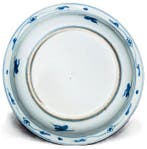 Bord - Chinese Blue & White ‘Ducks and Lotus’ Dish – Wanli